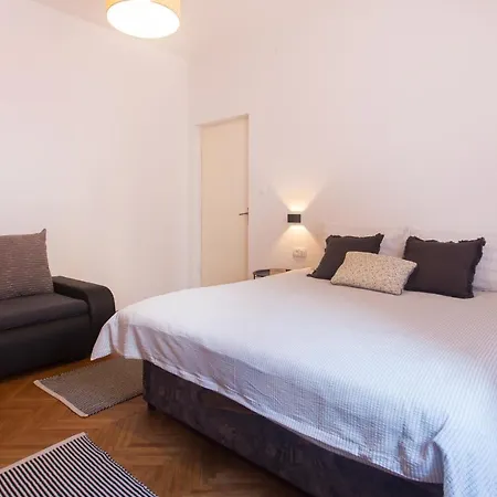 House Vida Биоград-на-Мору